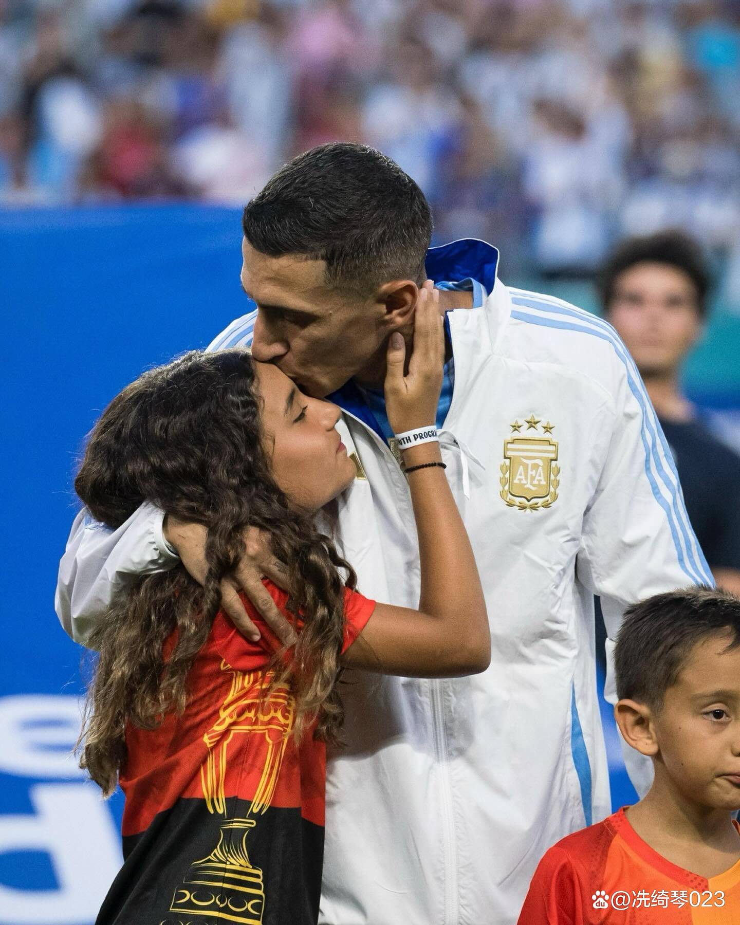 关于Karsa迎来十二赛季高光表现，美国队球迷沸腾！的信息